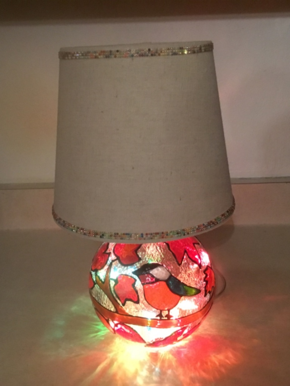 New, HandPainted Stained glass lamp - Picture 3 of 8